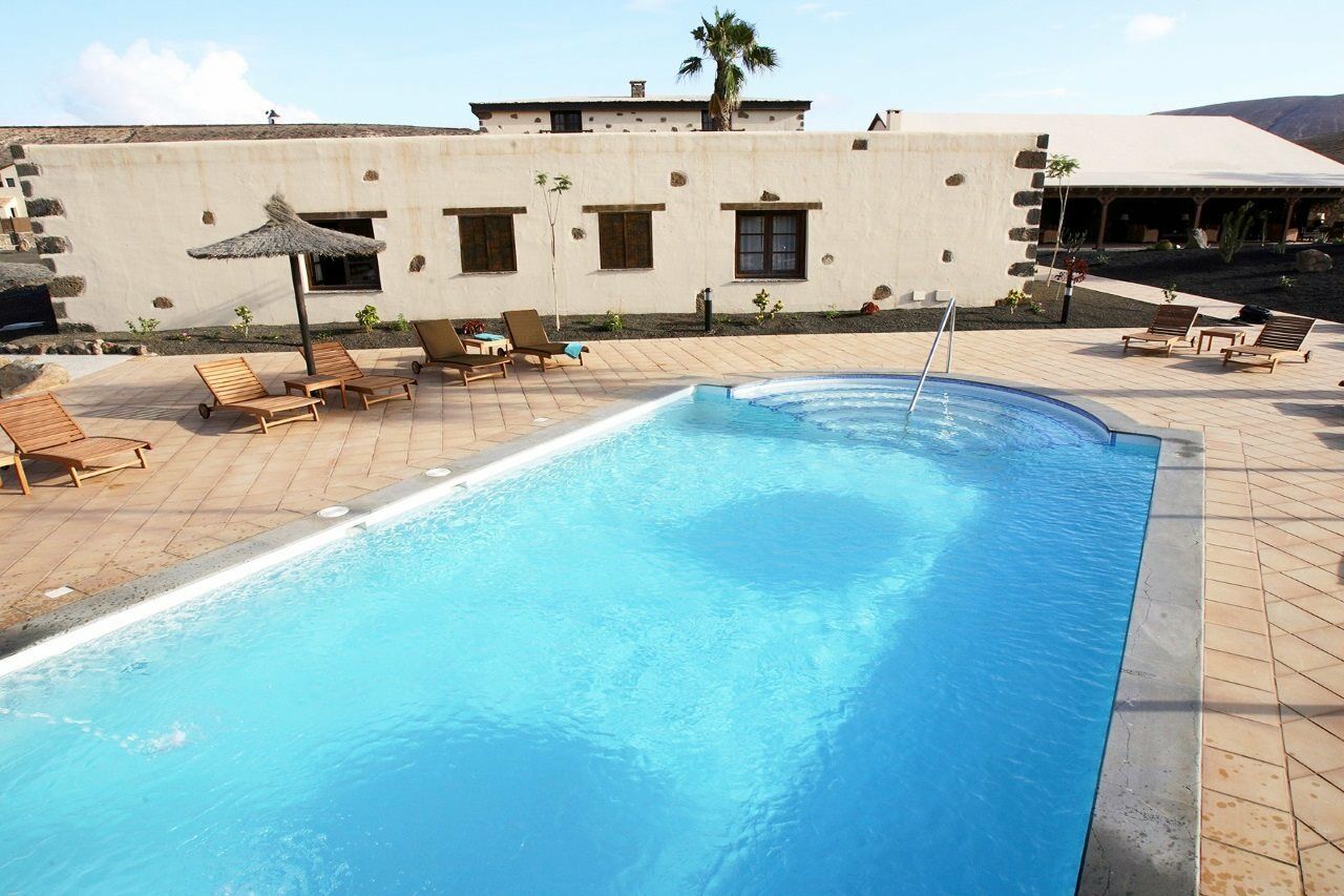 Villas Oasis Casa Vieja La Oliva Exterior photo