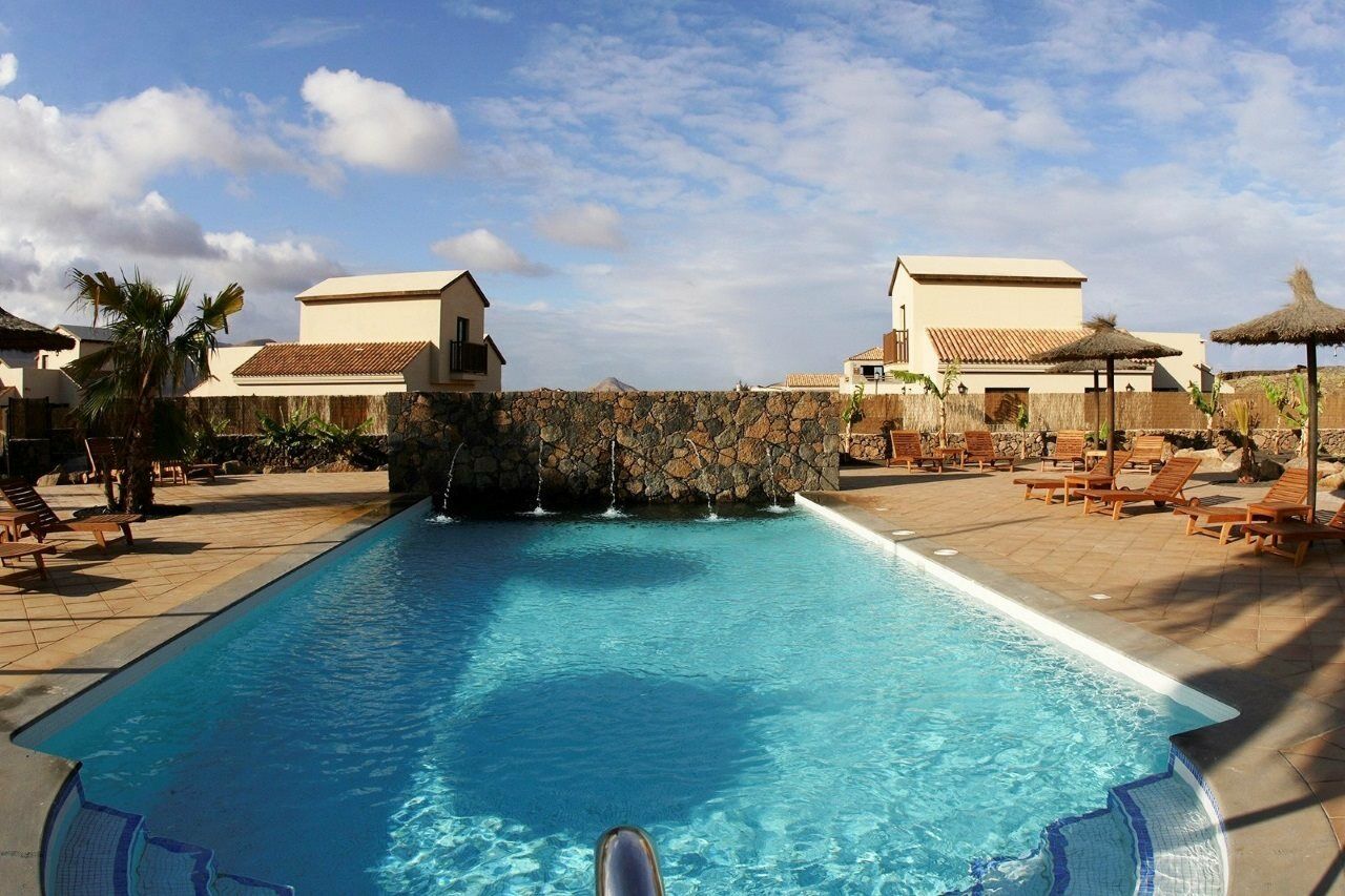 Villas Oasis Casa Vieja La Oliva Exterior photo