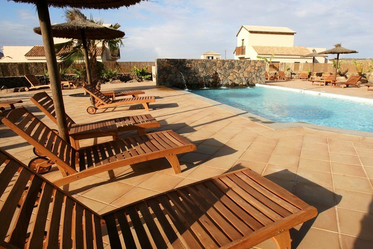 Villas Oasis Casa Vieja La Oliva Exterior photo